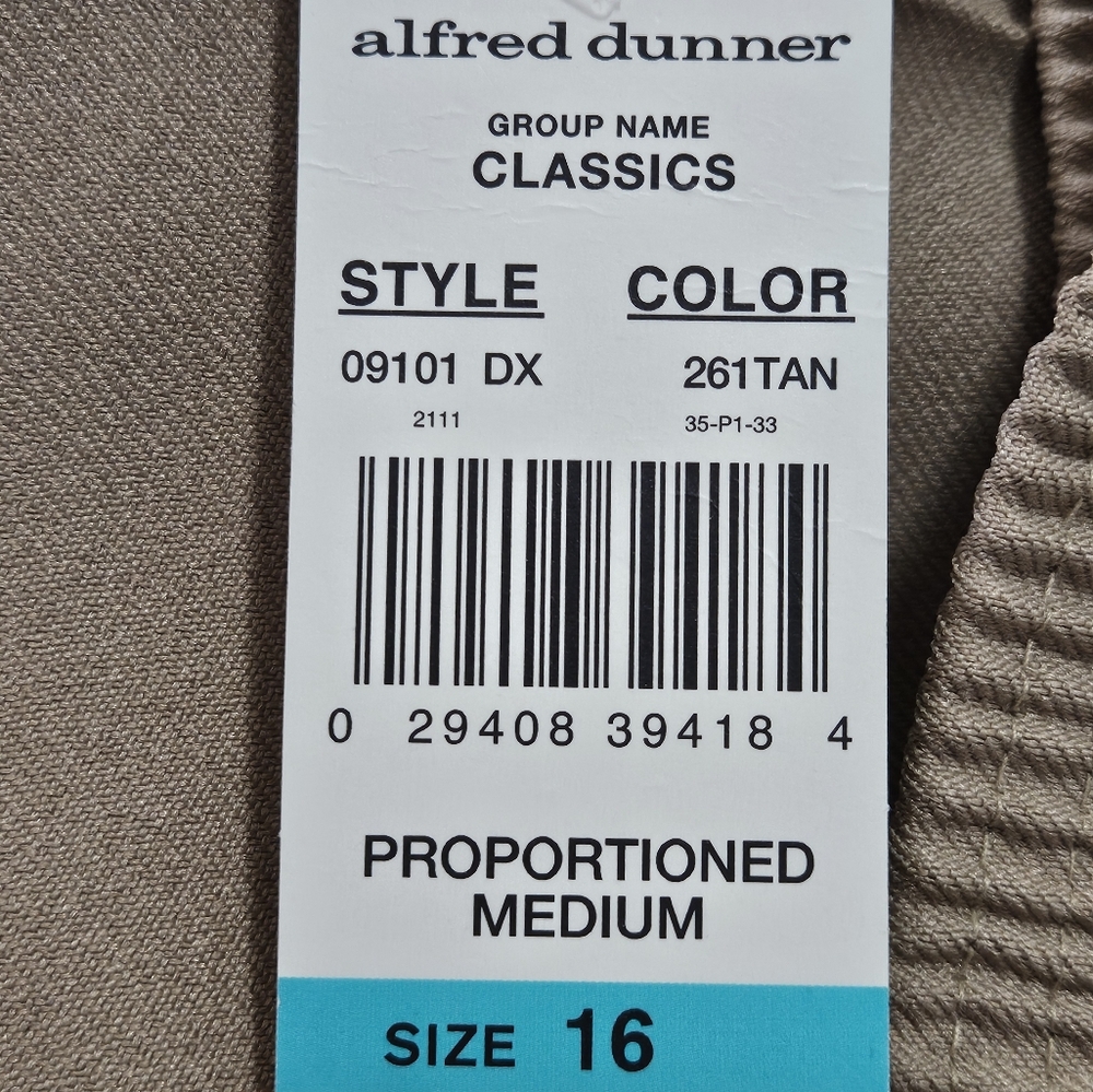 NWT Alfred Dunner Classics Womens Mid Rise Straight Pull-On Pants Size 16 - Picture 6 of 8